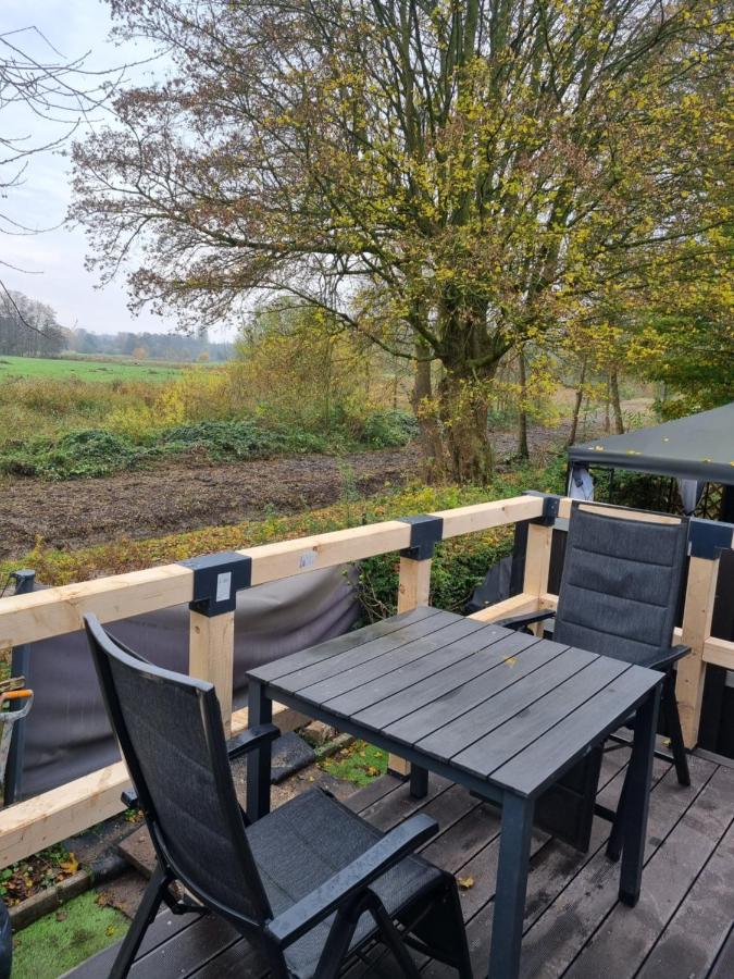 Tiny Home mit Panoramaterrasse - Ausblick ins Grüne inklusive - B&B