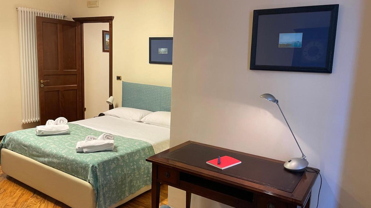 Caravaggio Apartment - B&B Napoli
