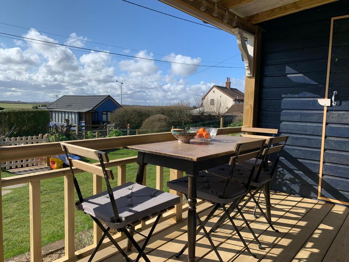 Luxury beach house with private steps to the beach - Ferienwohnung Sea Palling