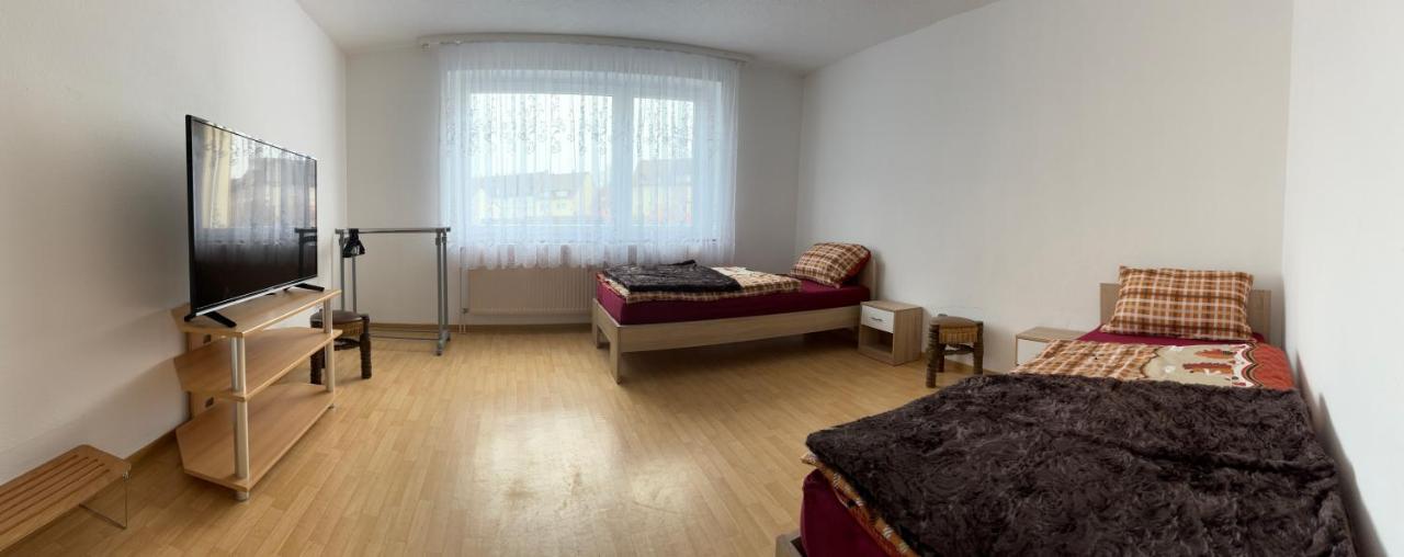 B&B Pforzheim - Ferienwohnung Grimm - Bed and Breakfast Pforzheim