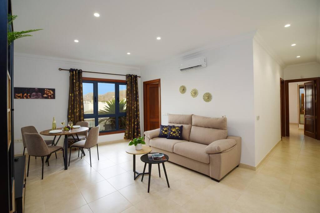 Moderno y elegante Apartamento céntrico con Balcón - Chambres d’hôtes Playa Blanca