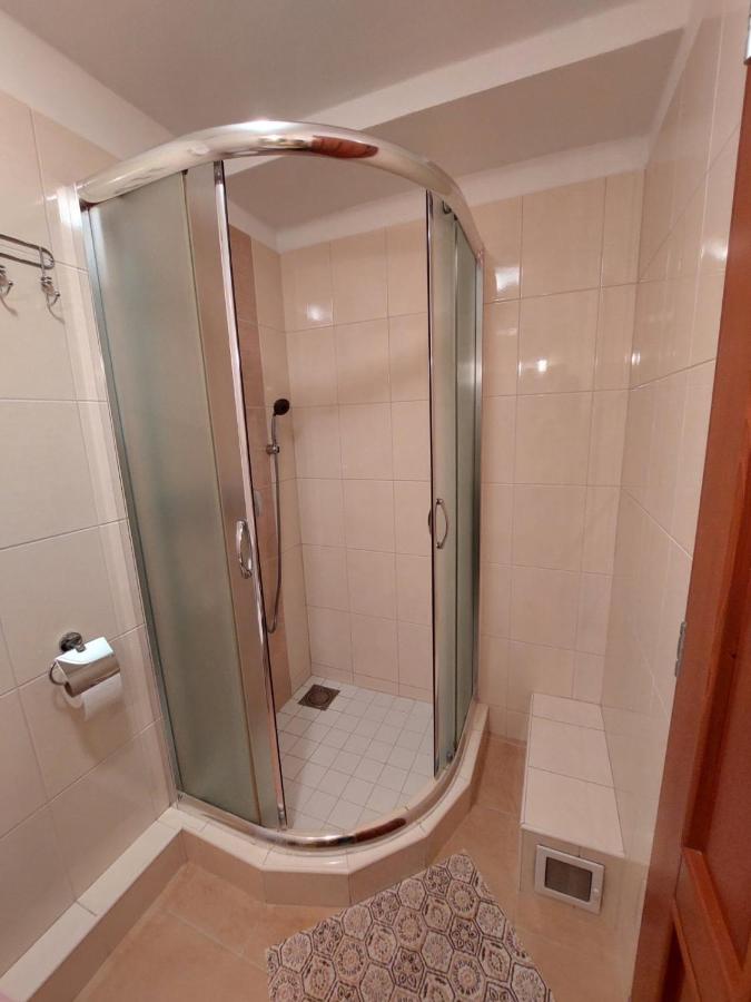 Apartamento con balcón