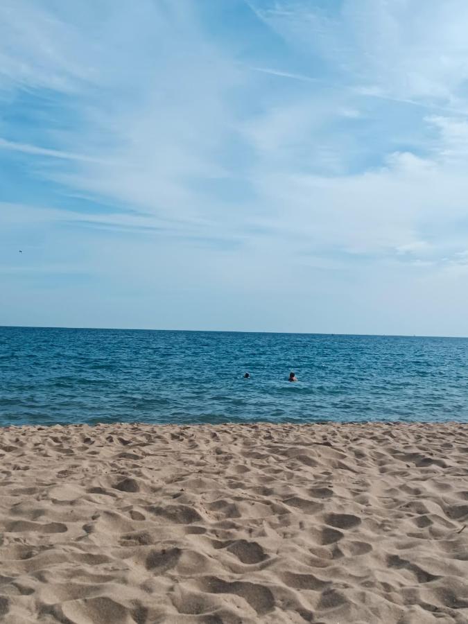 A 2 pas de la plage et de la base nature - B&B