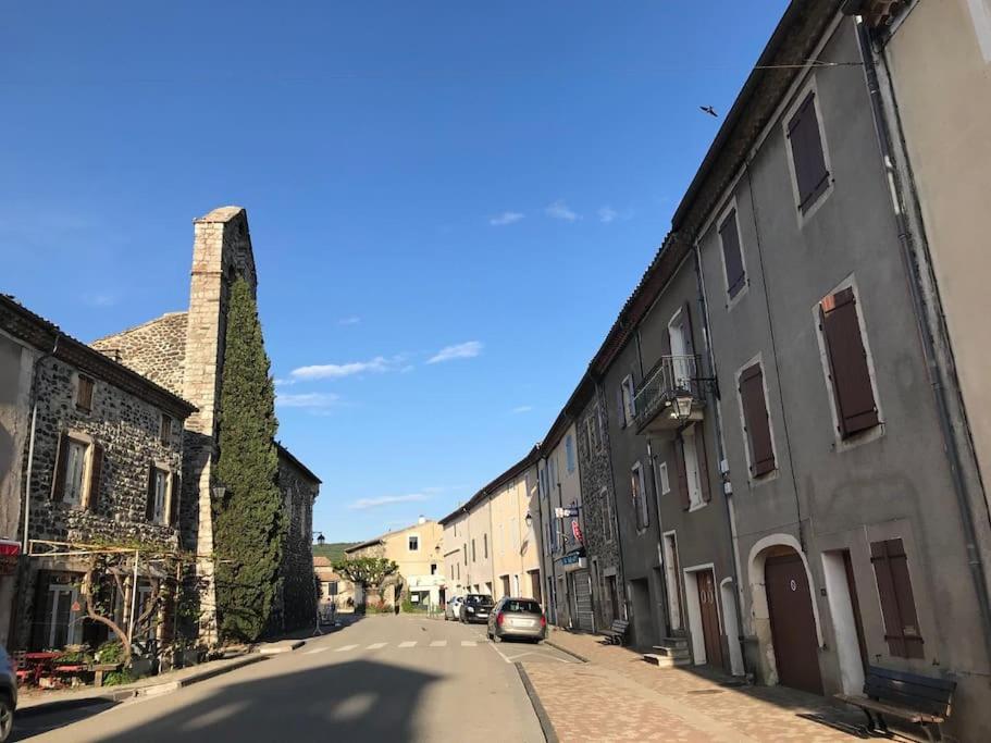 Maison familiale au cœur d’un village typique - B&B