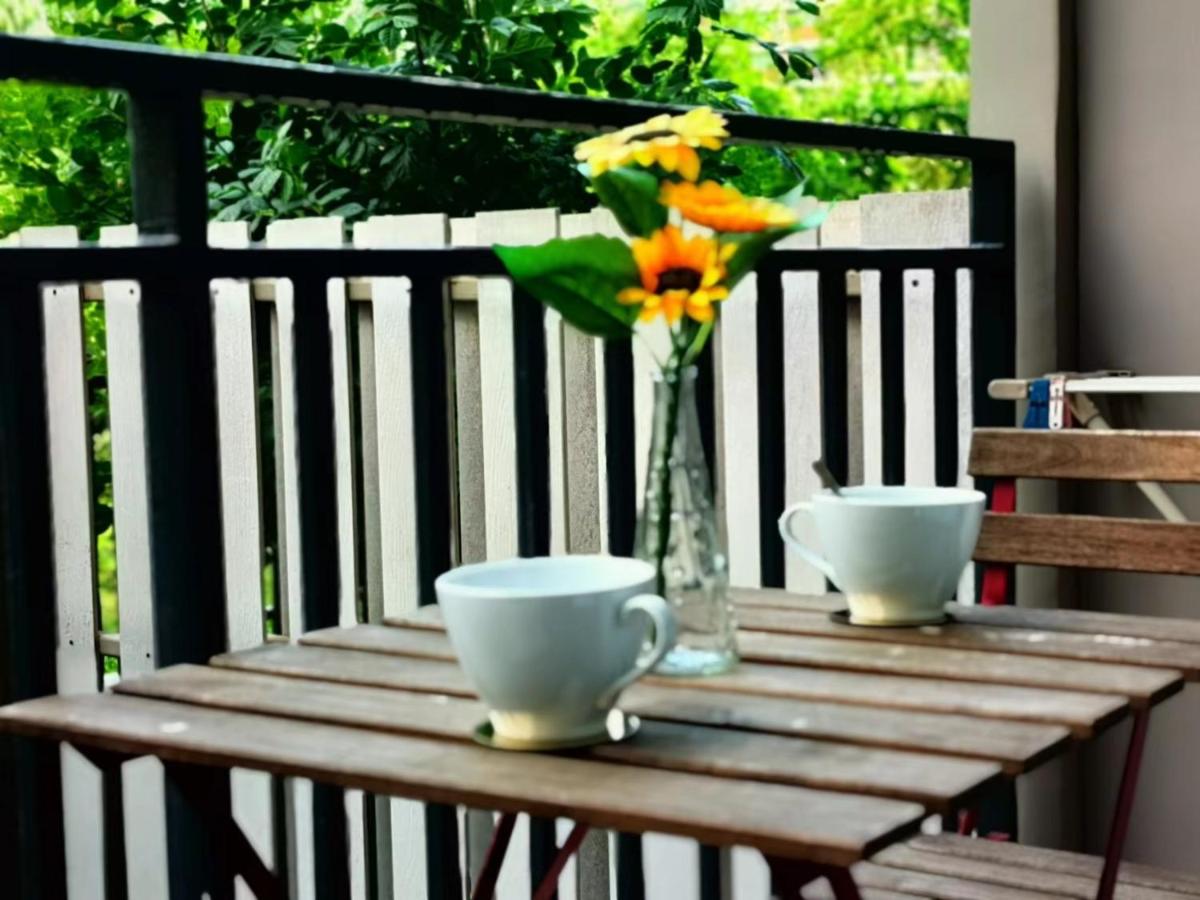 HuaHin La Casita condo Quiet, cozy room #1 - Chambres d'hôtes Hua Hin