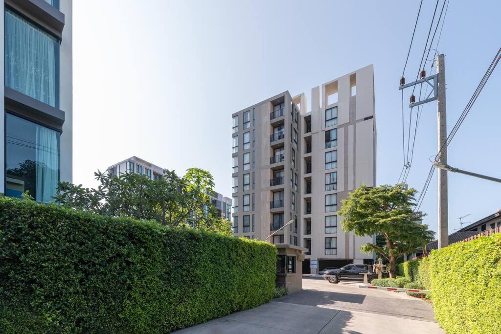 Modern Condo in Nimman (F707) by Pimolplace - B&B Chiang Mai