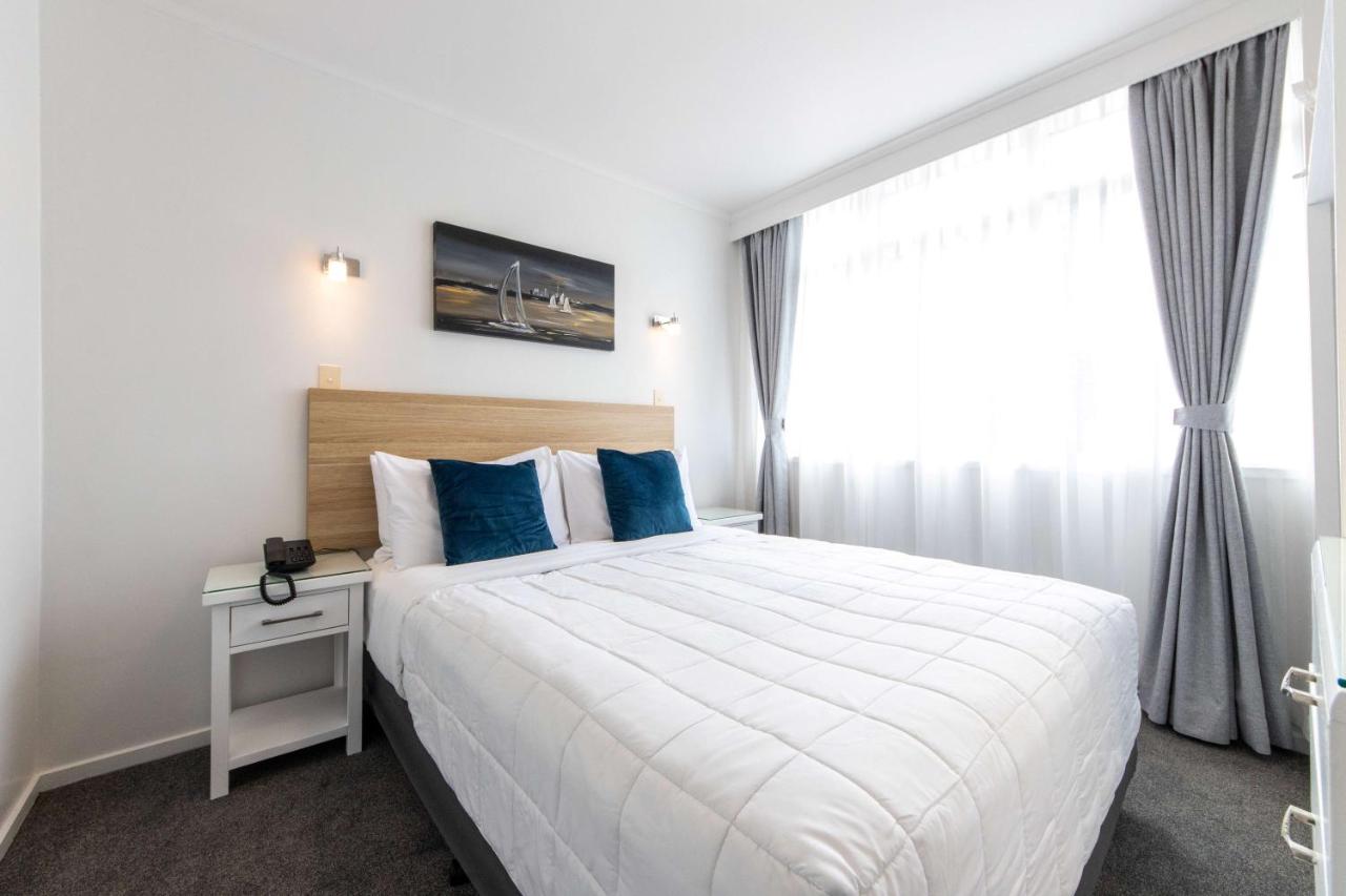 Queen Room with Garden View