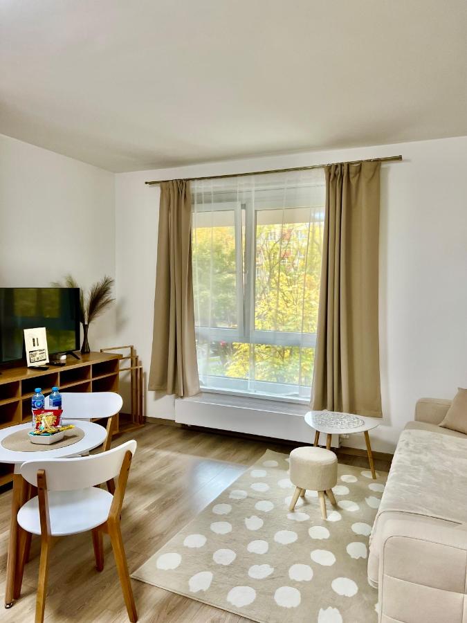 B&B Bratislava - LIA apartmán - PRIVATE PARKING - Bed and Breakfast Bratislava