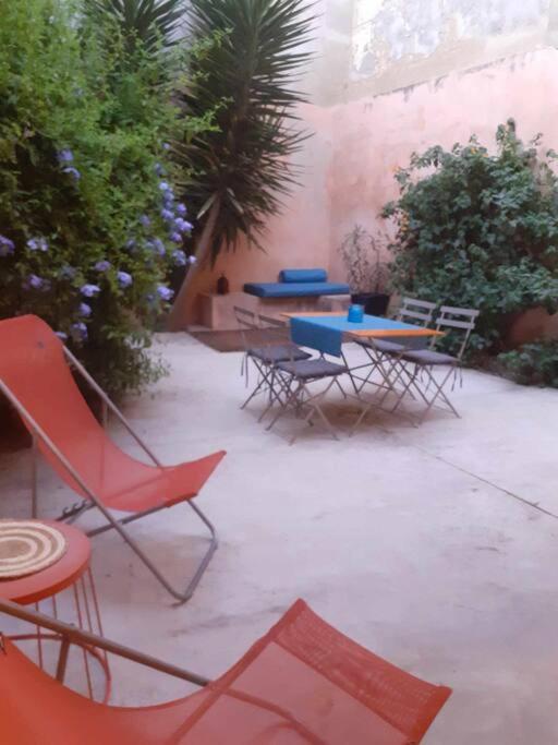 Arlette la petite maison Arlésienne - B&B