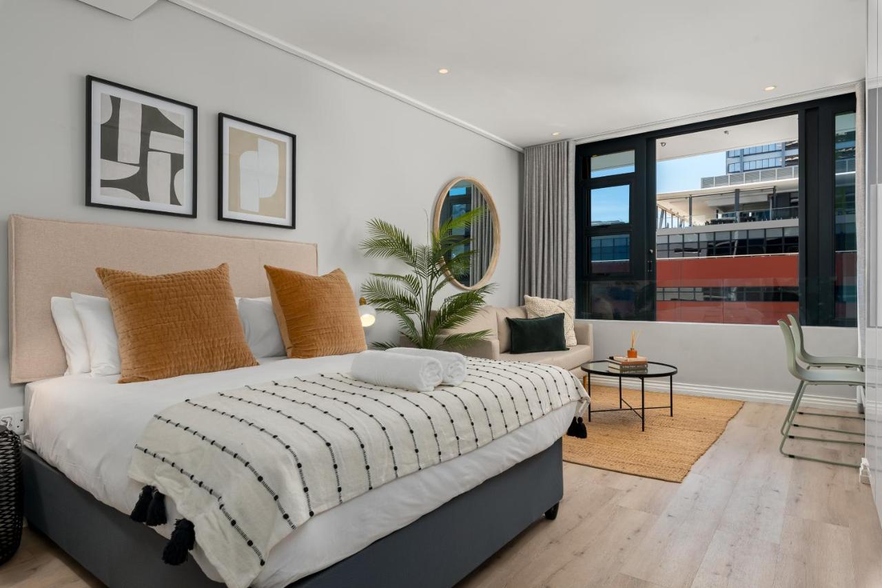 Studio met Queensize Bed