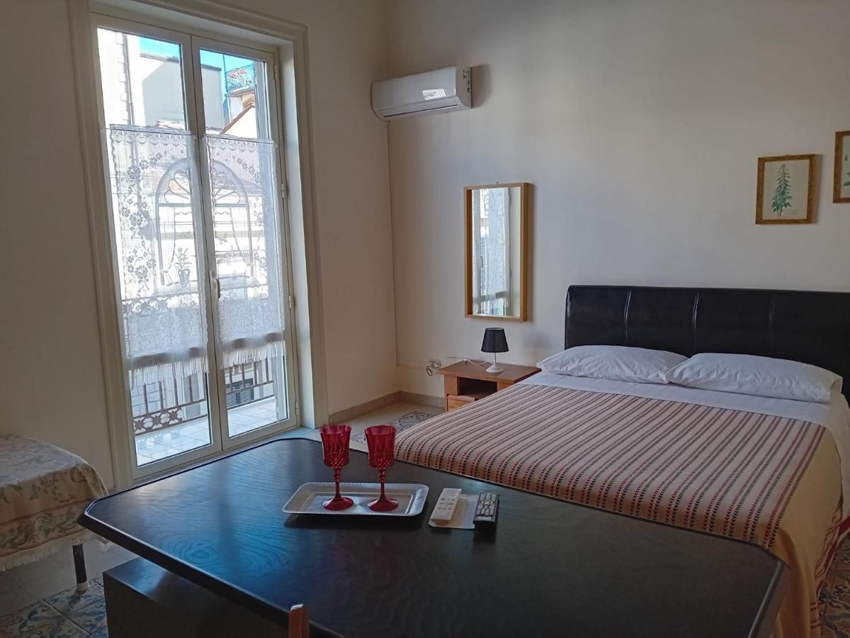 Casa nonno Enrico in via Oreto - Chambres d’hôtes Palerme