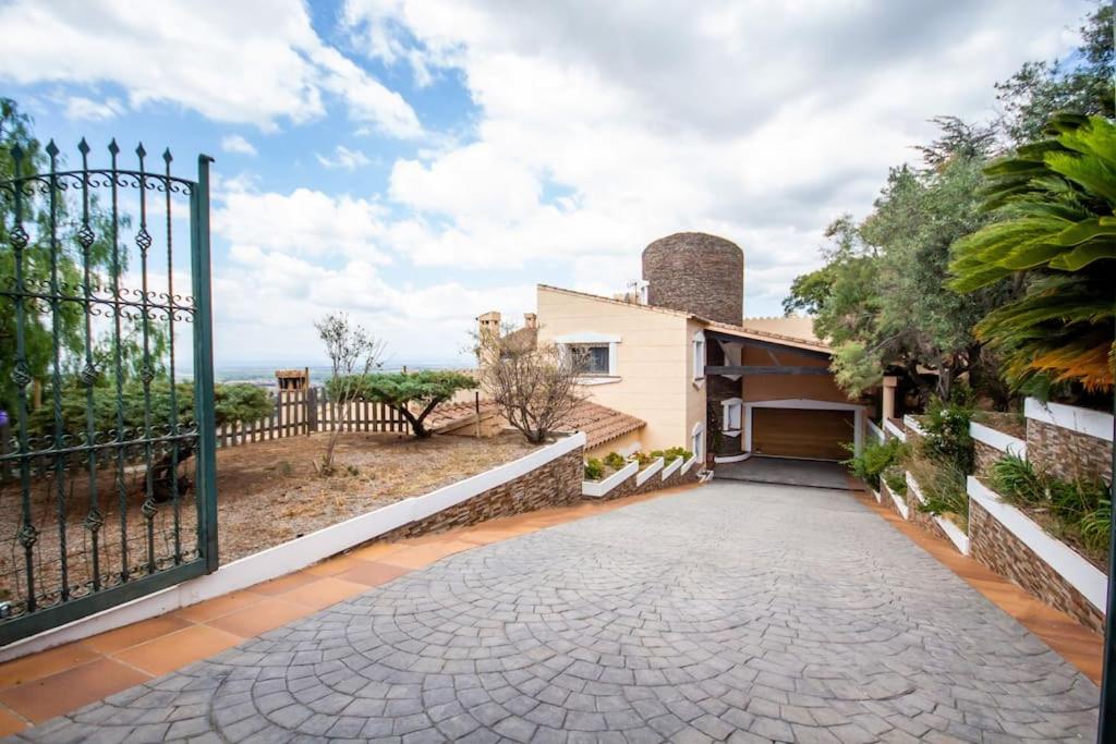 Villa Luxueuse, 2 piscines, spa et salle de sport, 5 chambres, 4 salles de bain - Chambres d'hôtes Palau-saverdera