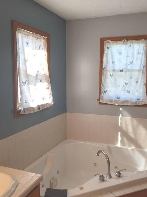 Tug Hill Paradise, Copenhagen, NY - B&B