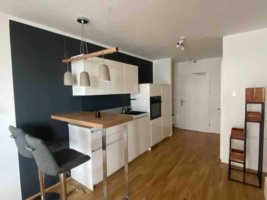 B&B Wien - Moderne Wohnung in der Toplage inkl. Garage - Bed and Breakfast Wien