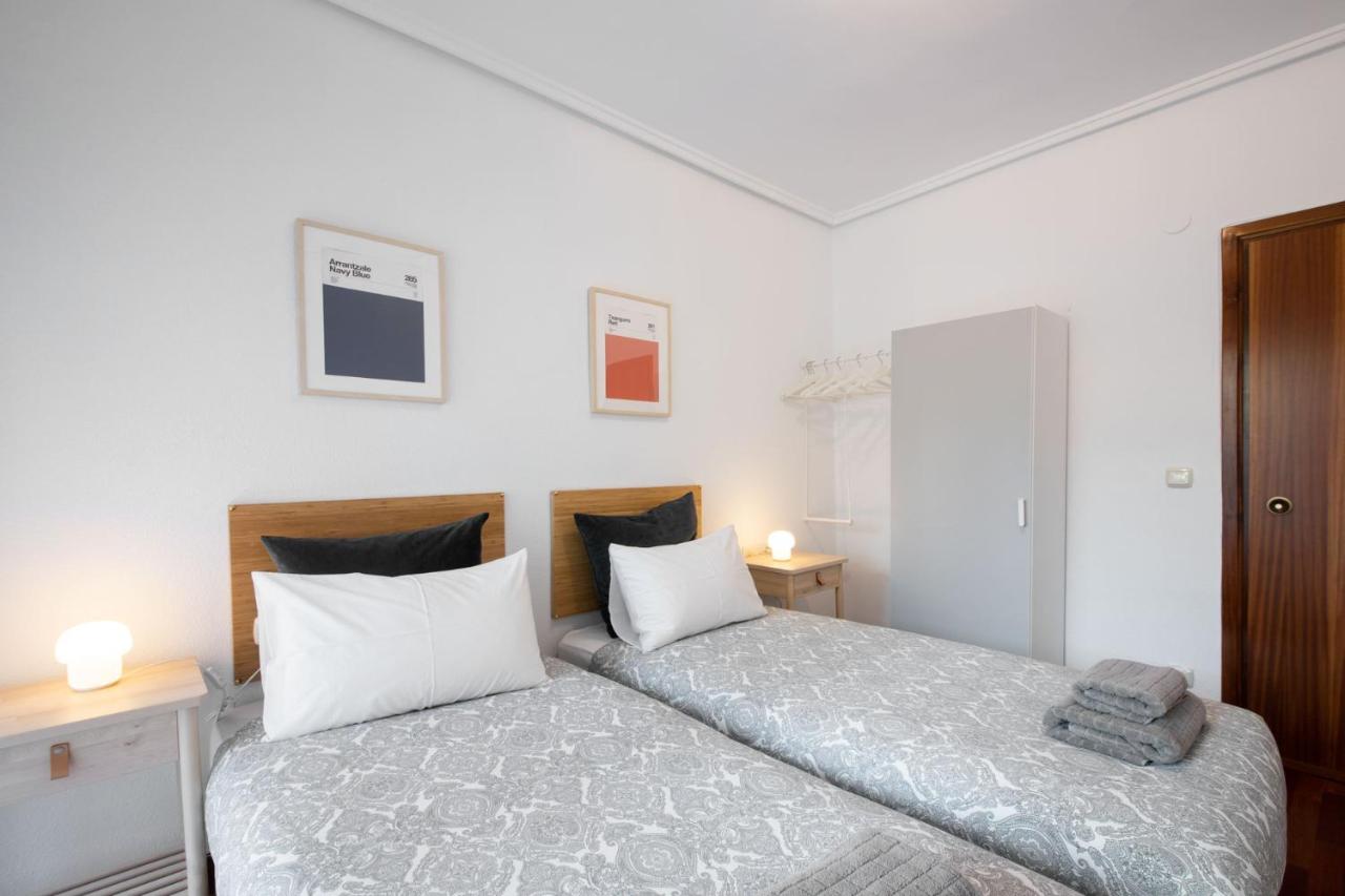 B&B Donostia / San Sebastian - APARTAMENTO con PARKING en GROS JUNTO a la PLAYA ZURRIOLA - Bed and Breakfast Donostia / San Sebastian