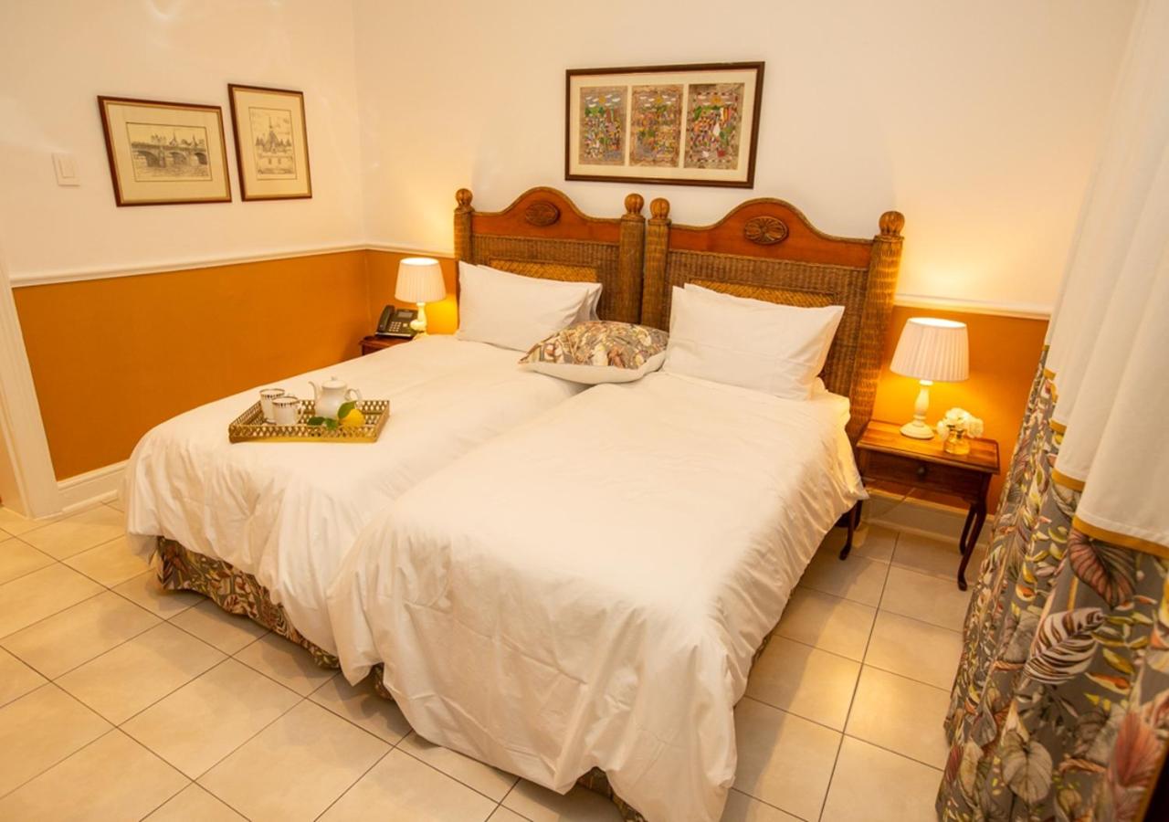 Twin Room with Shower