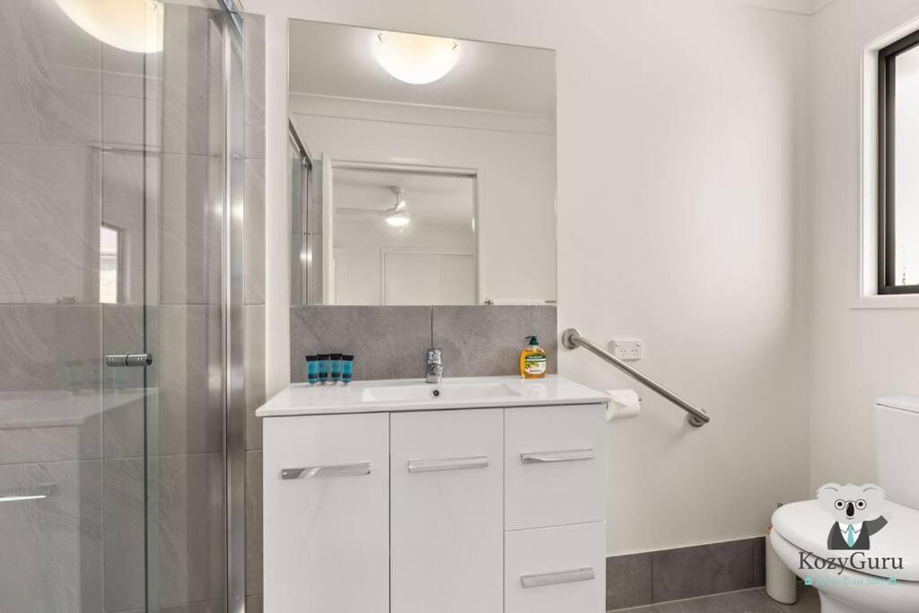 KozyGuru / Mt Gravatt East / 3 Bed House QMG030 - B&B Brisbane