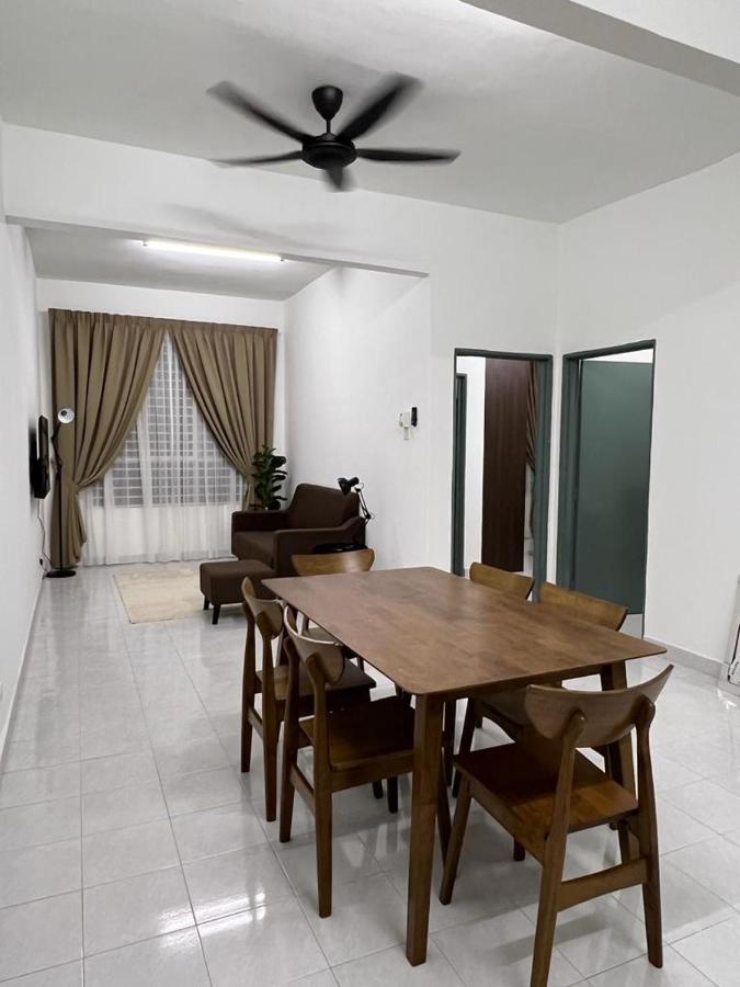 162 RESIDENCY SELAYANG - Chambres d’hôtes