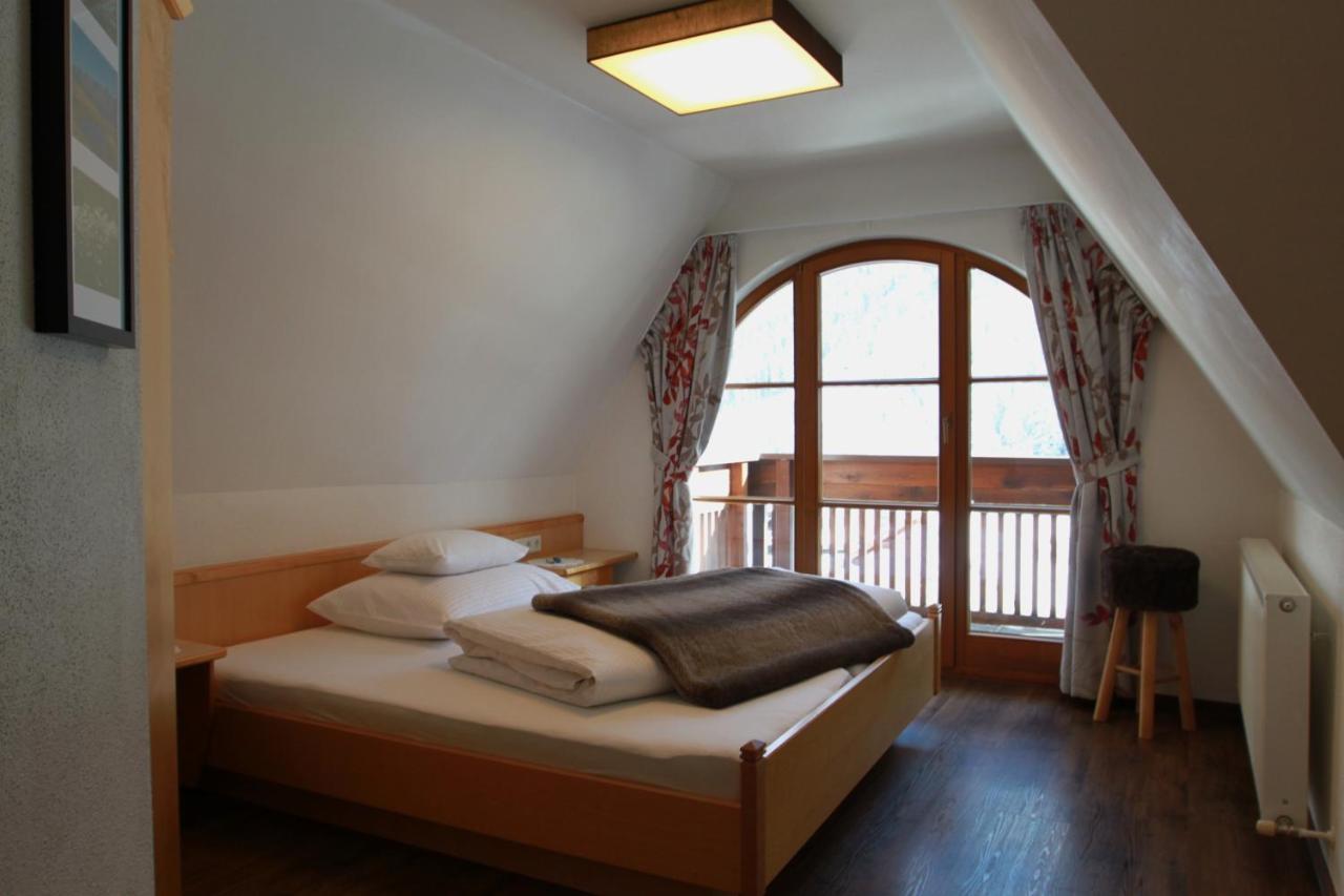 Doppelzimmer mit Balkon