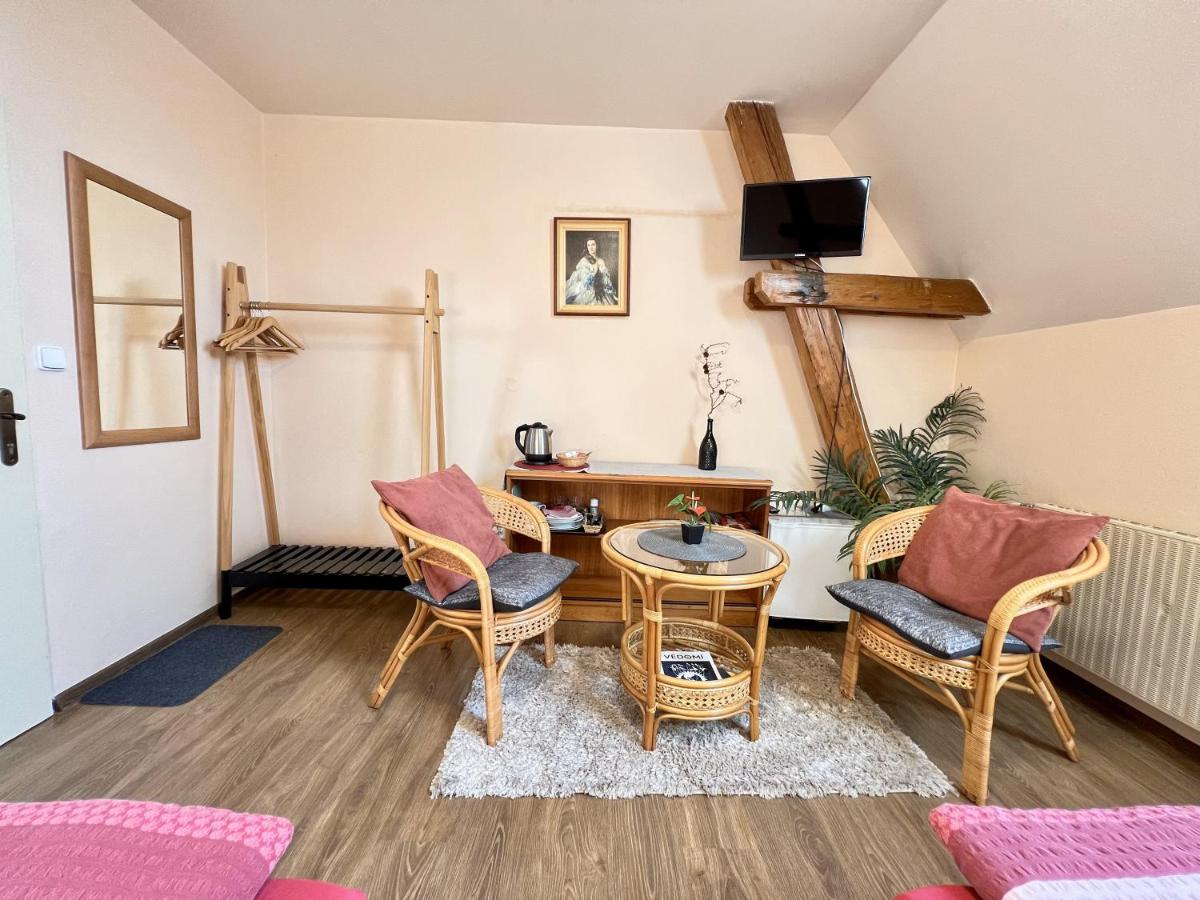 Double or Twin Room with Shower