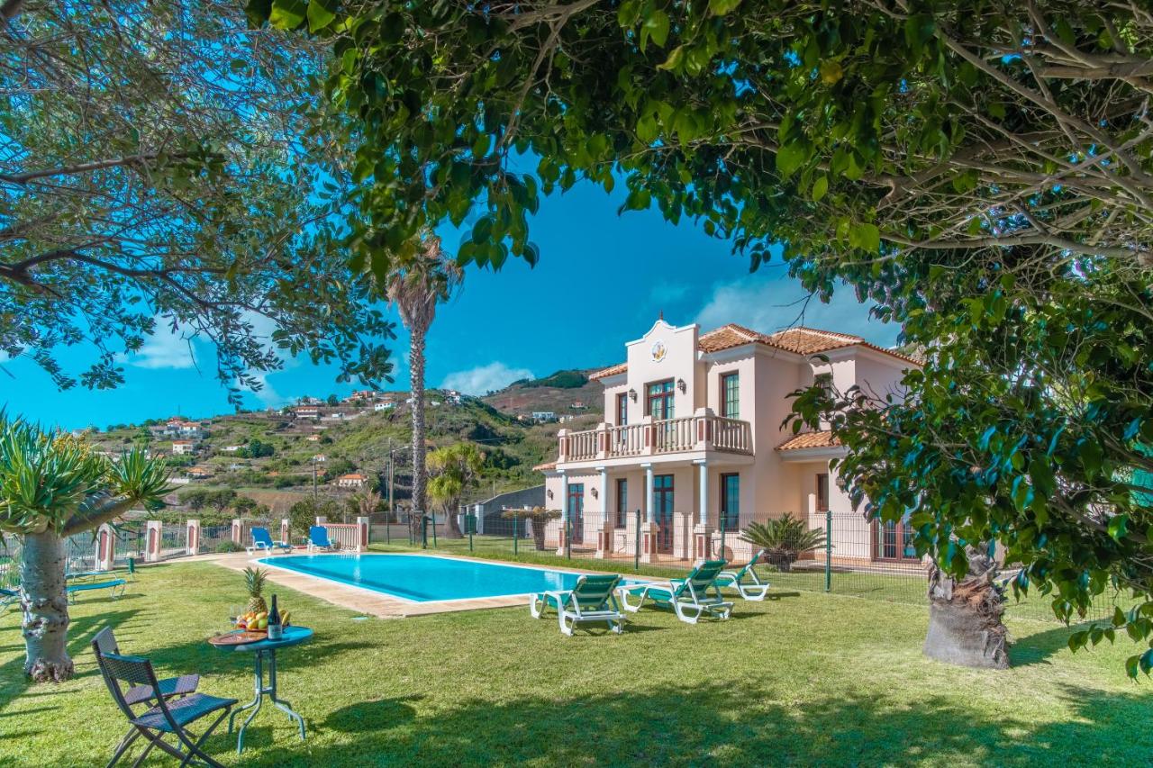 Royal Amores Villa - B&B Caniço