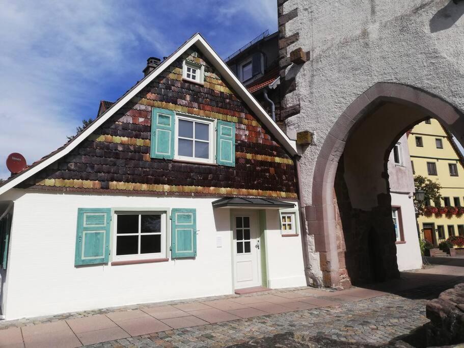 B&B Neubulach - Torwärterhaus mit Geschichte - Bed and Breakfast Neubulach