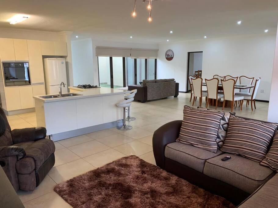 Fairways Villa @ Bunker Close - B&B Walvis Bay