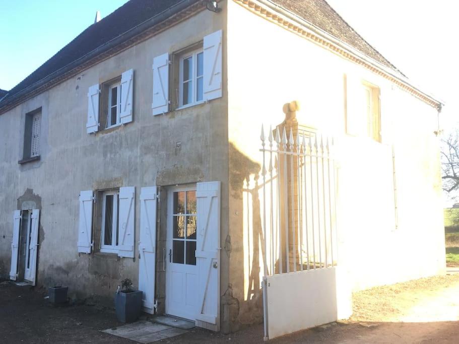 Maison de gardien chauffée au bois avec petit déj - Chambres d’hôtes