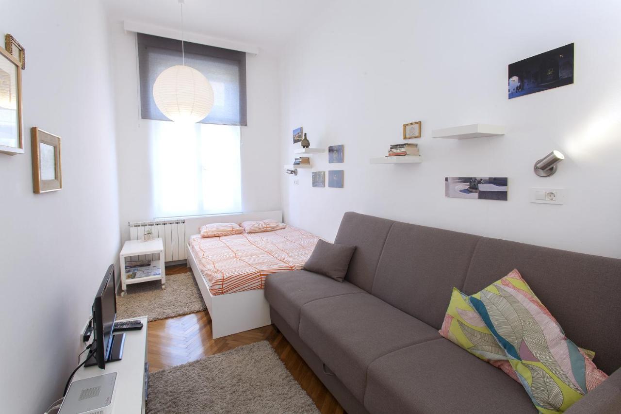 Studio (2 Adults)