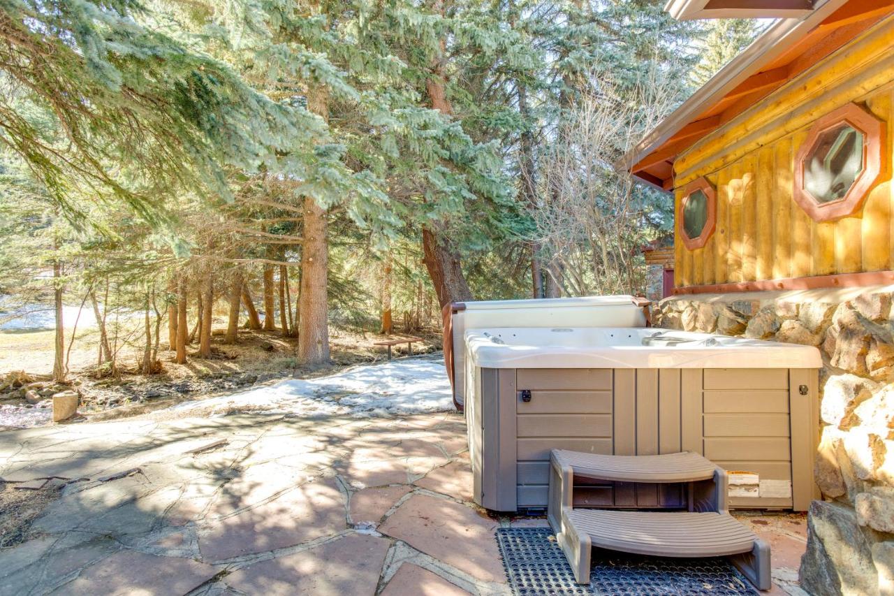Charming Idaho Springs Retreat on Chicago Creek! - B&B