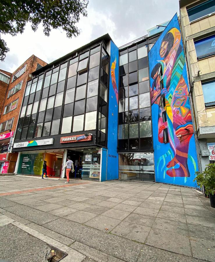 Zona T and Clinica Country walking distance! - Ferienwohnung Bogotá