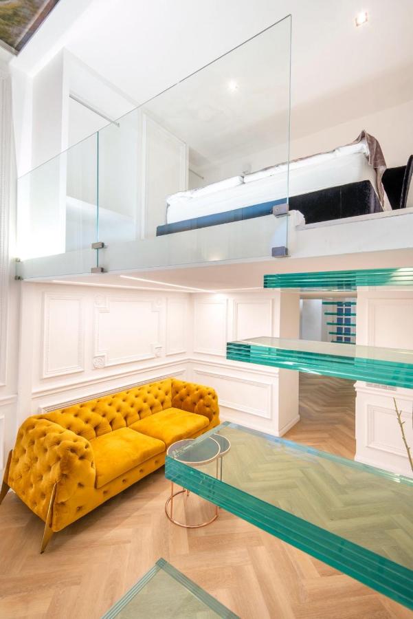 Two-Bedroom Apartment- 1061 Budapest, Andrassy Street 2.