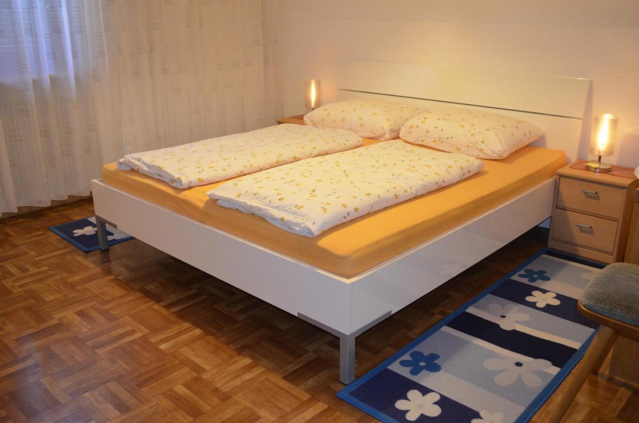 Appartement met 1 Slaapkamer en Uitzicht op het Zwembad