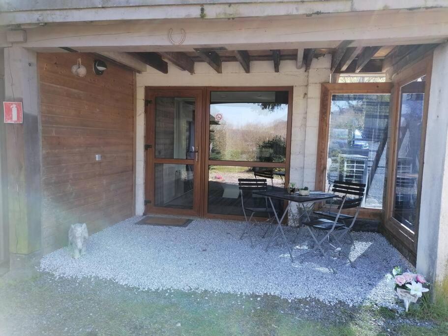 Studio calme à proximité des 7 meuses - B&B