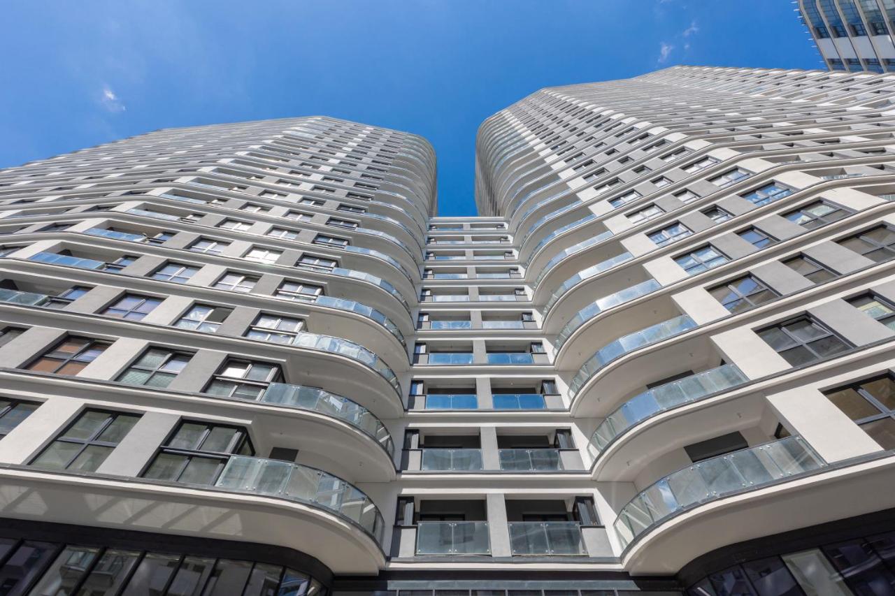 Apartment mit Balkon