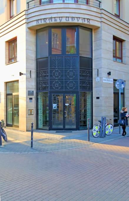King's Court Apartments – City centre -free garage - B&B