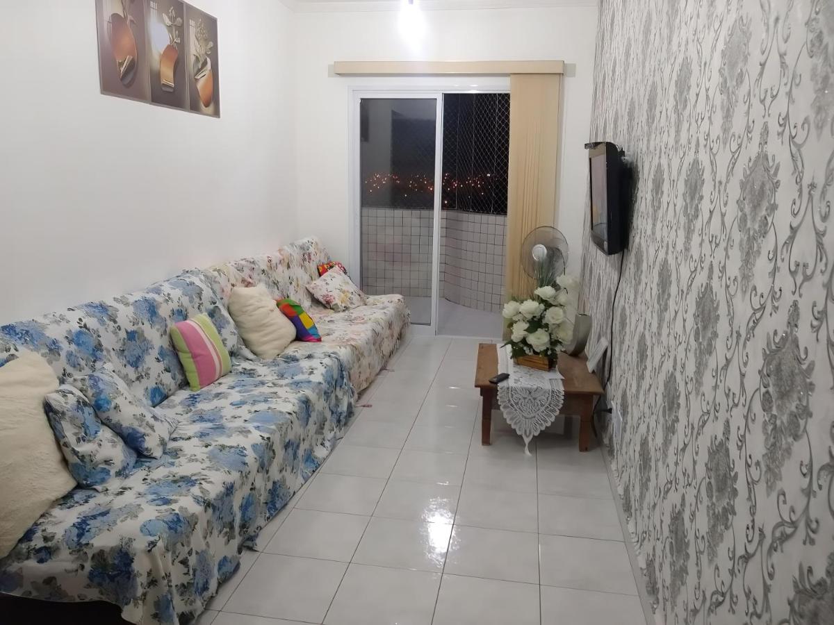 Apartamento Praia Grande 30 metros da praia Estacionamento Gratuito e WI-FI - Ferienwohnung