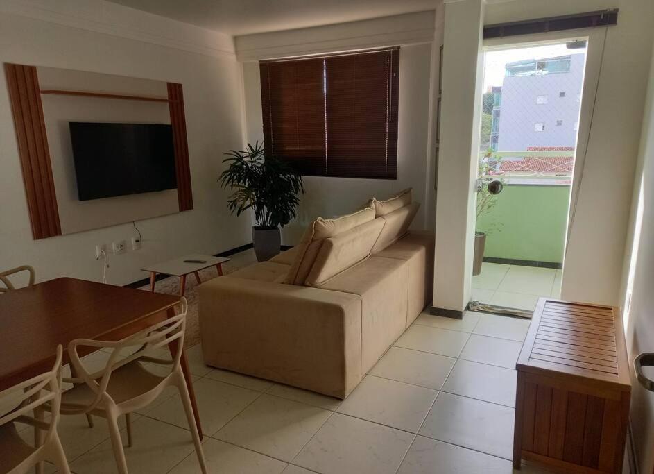 Apartamento Todos os Santos próximo da Unimontes - B&B