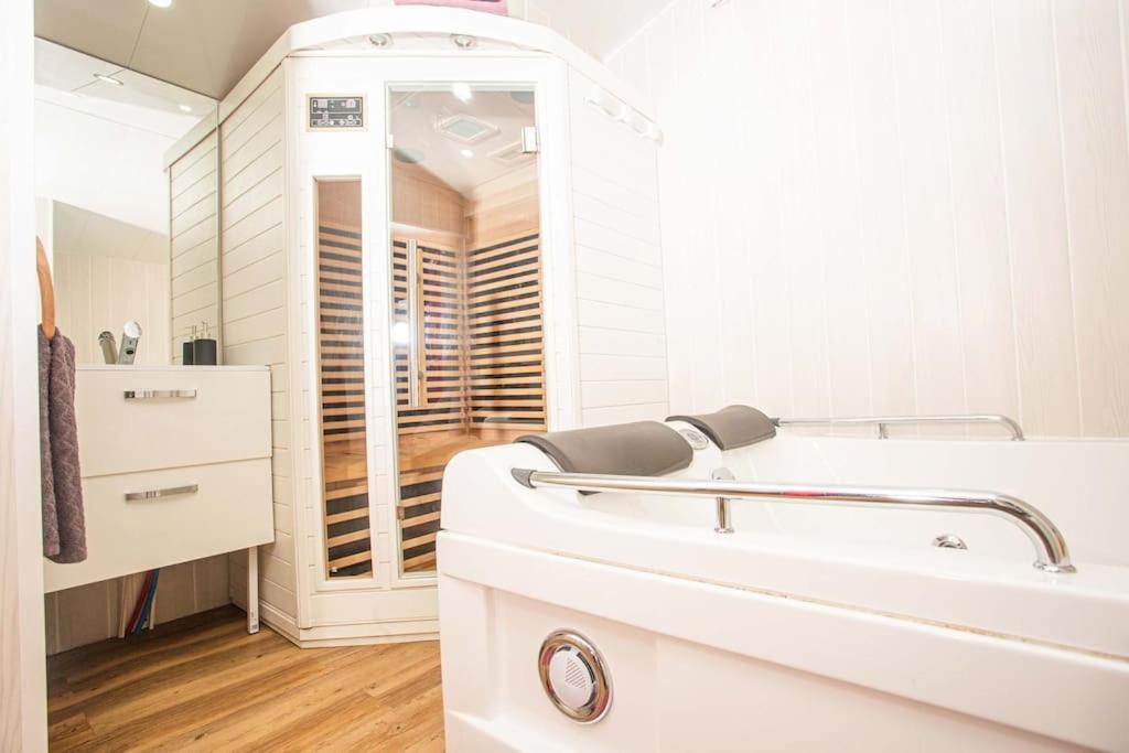 Love House SPA SAUNA terrasse - B&B