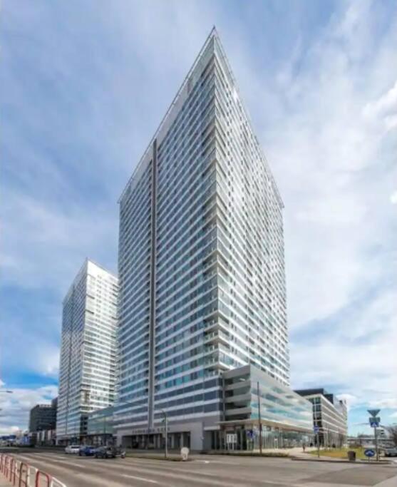 Downtown apartment in the heart of the new city center, 4 persons, parking - B&B