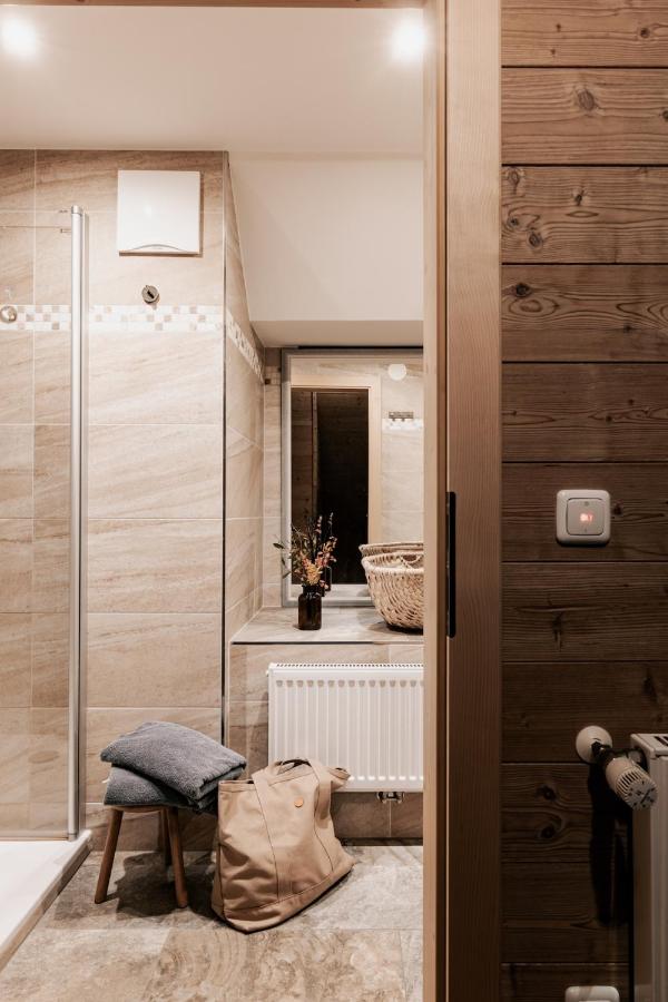 Basic Triple Room with Shared Bathroom