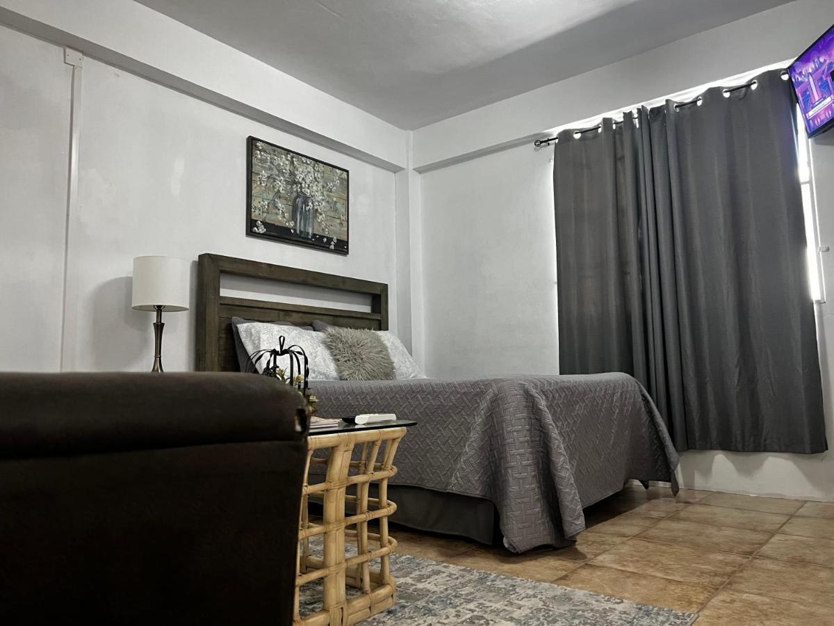 Roseau City Hub apt # 3 - B&B