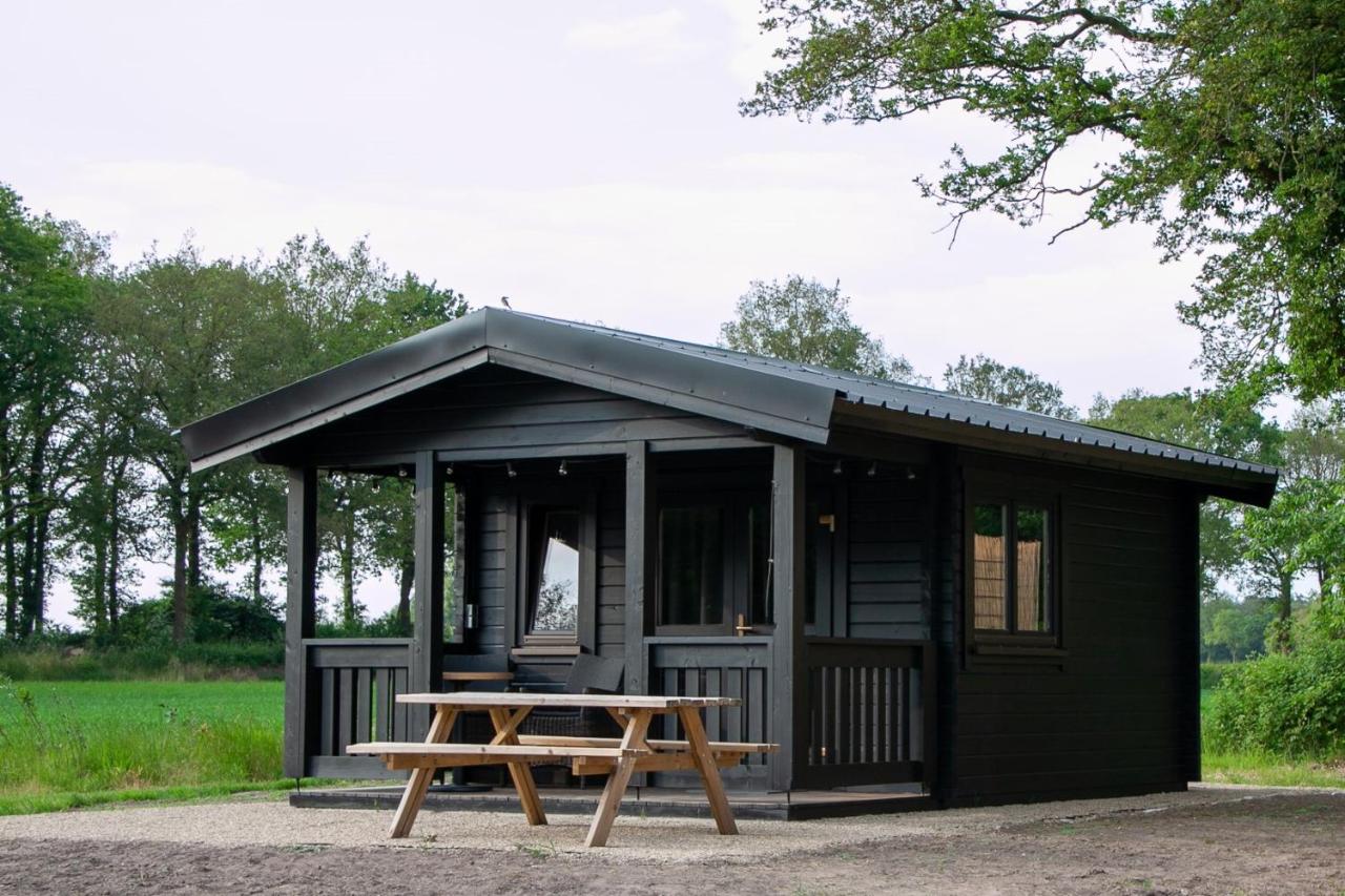 Holiday Hut - Bed and Breakfast