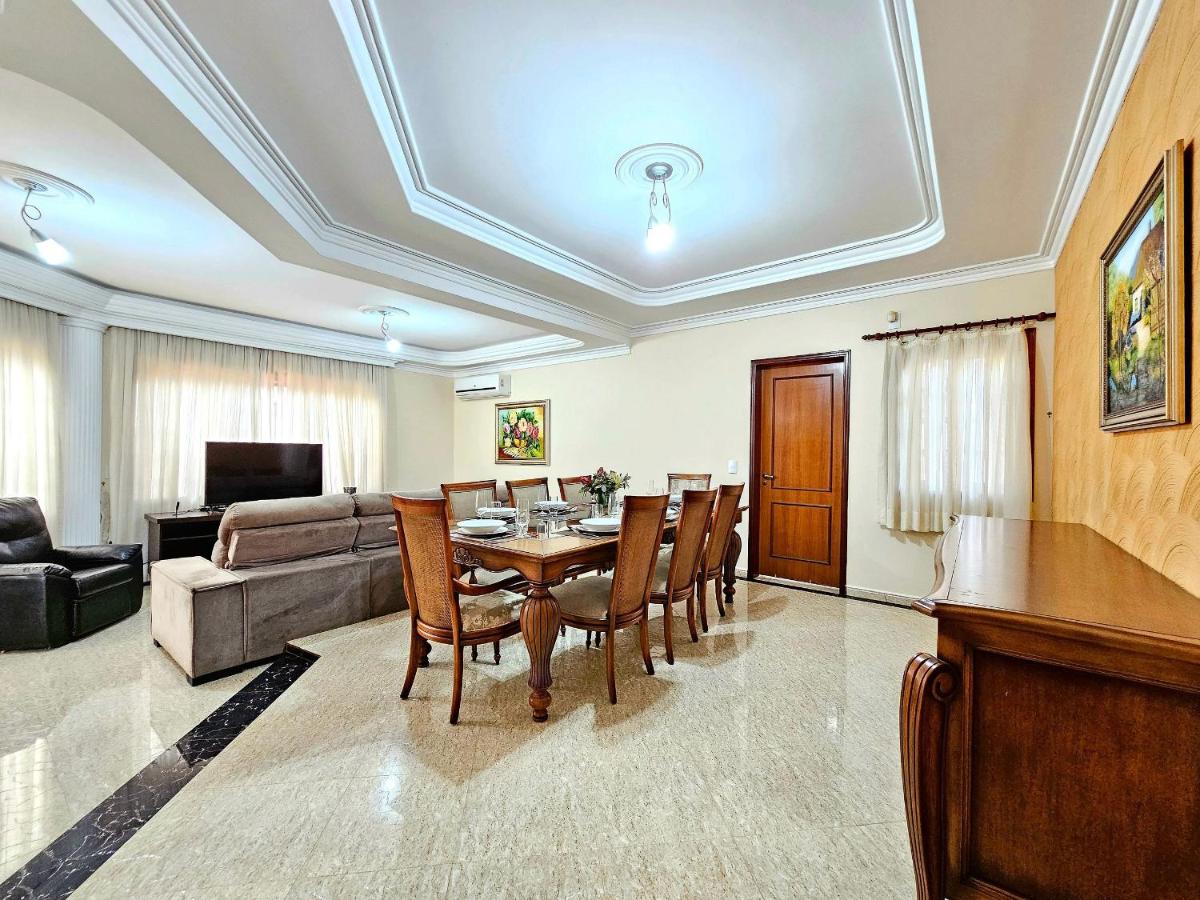 Casa Bairro Nobre prox Cataratas e Centro - B&B
