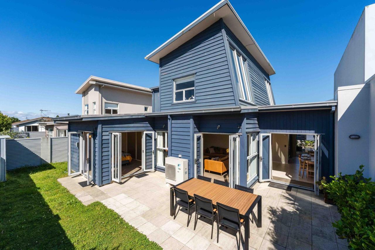 Fresh on Fletcher - Taupo Holiday Home - B&B