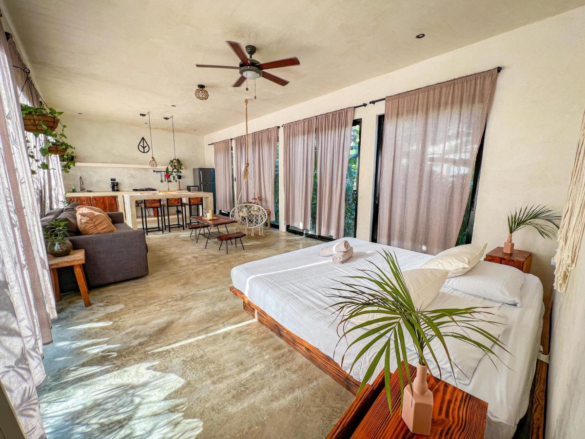 King Studio with Sofa Bed