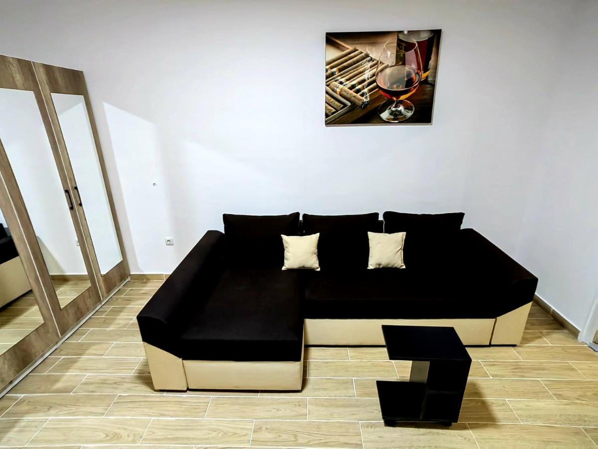 B&B Roșu - Militari Luxury Flat - Bed and Breakfast Roșu