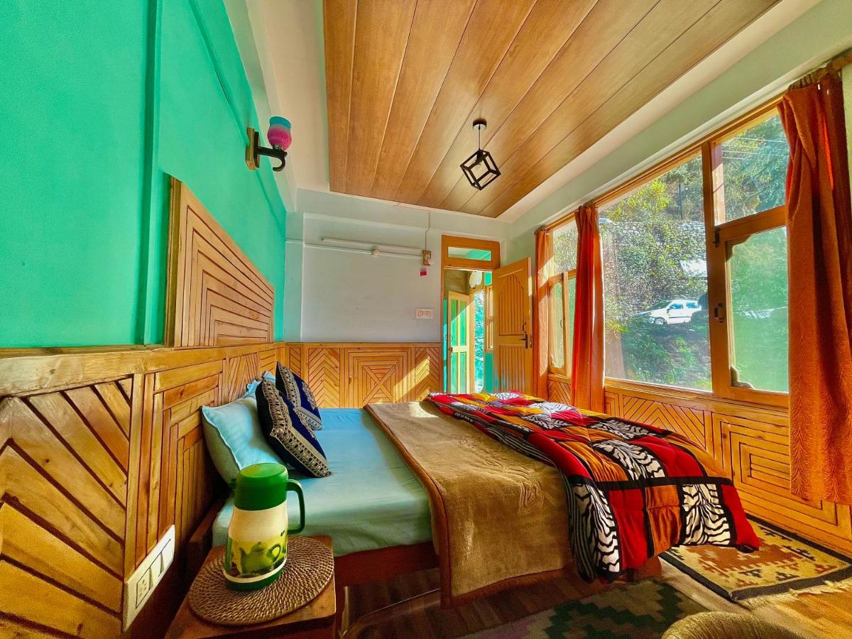 Jibhi house rooms&cafe - Ferienwohnung Jābo