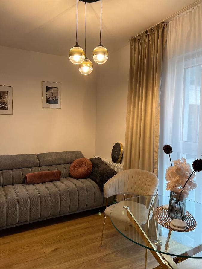 Nowoczesny apartament w centrum Starego Miasta, strzeżony parking - B&B Zamość