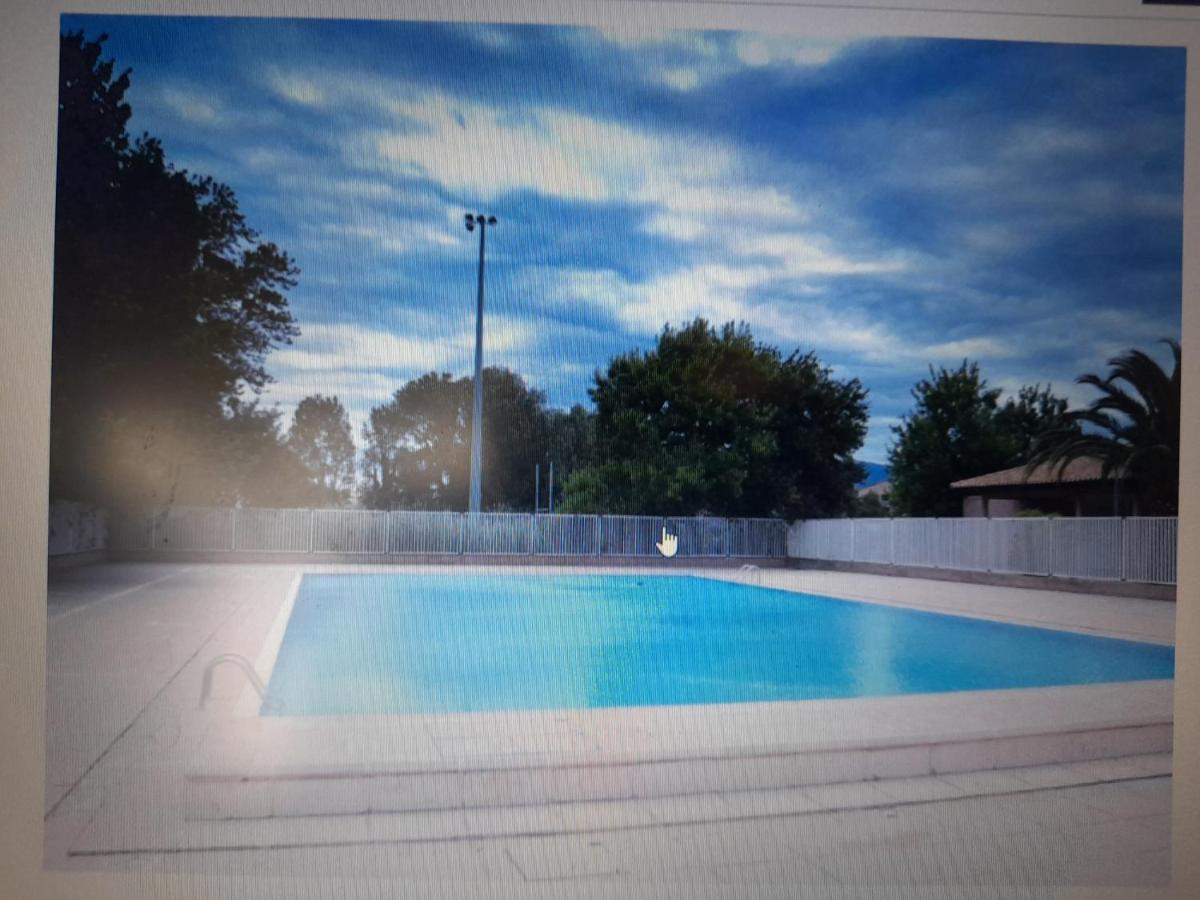 Appart T3 Terrasse - Piscine - 3 étoiles - Chambres d’hôtes
